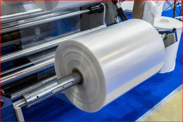 Vantagens de utilizar bobina de plástico personalizada da Polyplast em suas embalagens