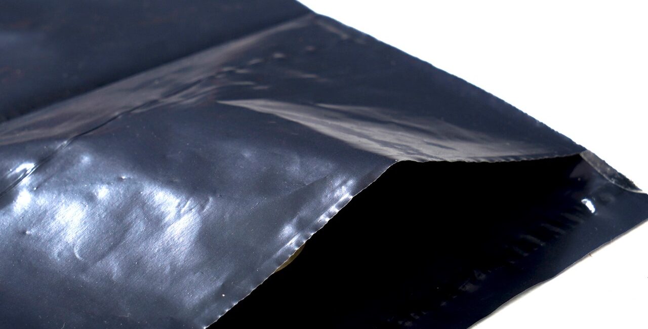 Sacos para e-commerce da Polyplast: mais proteção no envio